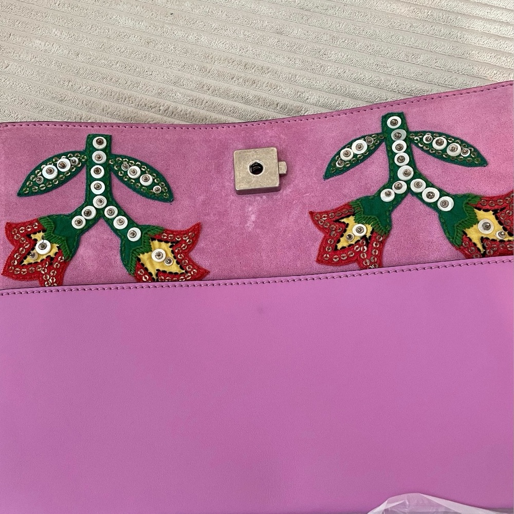 Pink Beaded Gucci Dionysus - Picture 5 of 7